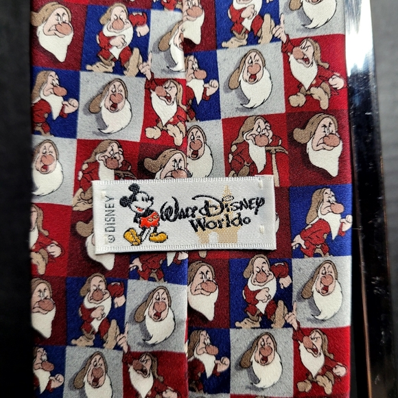 Disney World Men's Silk Tie Grumpy - Picture 3 of 4